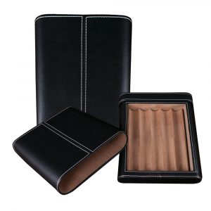 HUMIDOR TRAVEL DE PU PARA 5 PUROS INTERIOR CEDRO COLOR NEGRO