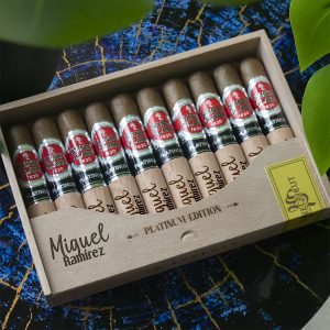 SANTA CLARA 1830 PLATINUM ROBUSTO CONNECTICUT (PERSONALIZADO)