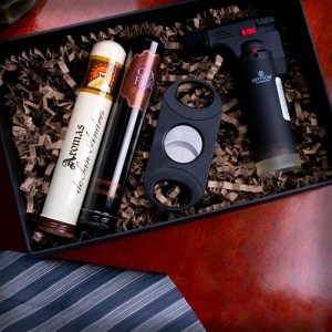 SET DE REGALO CON 2 PUROS ENCENDEDOR DE SOPLETE Y CORTAPUROS